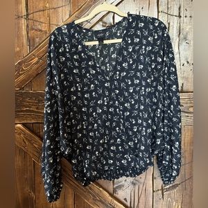 Daytrip long sleeve blouse
